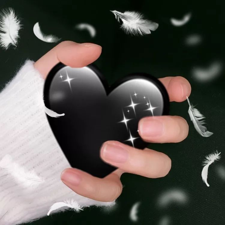 怎么用Picart和美图秀秀P出手握爱心的图?