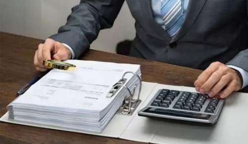 公司优秀财务工作汇报