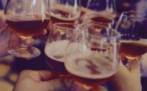 西餐礼仪之西餐里的饮酒小细节