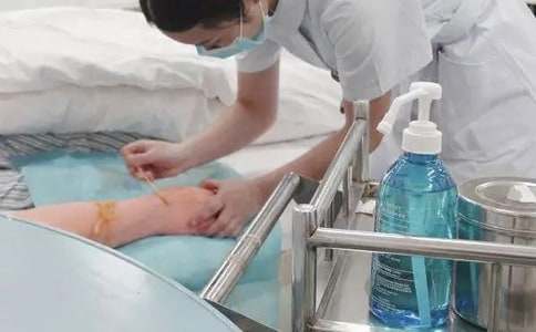 中专护理专业自我鉴定范文