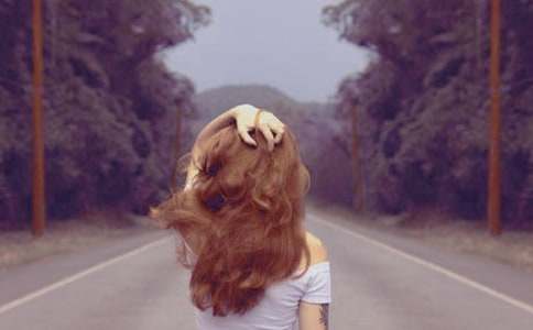 赞美女性诗歌鉴赏