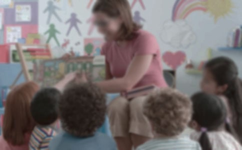 小学我的英语老师的英语作文