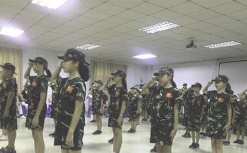 李阳疯狂英语夏令营日记