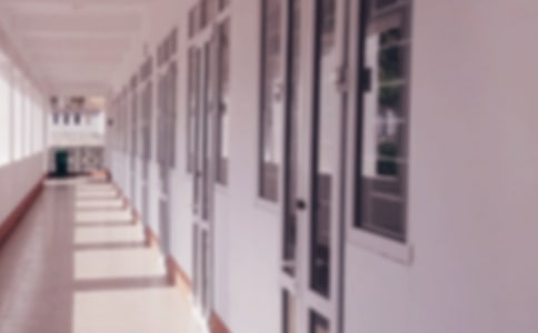 《我被十三所学校开除》观后感优秀作文