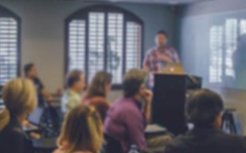 低头族的英语演讲稿