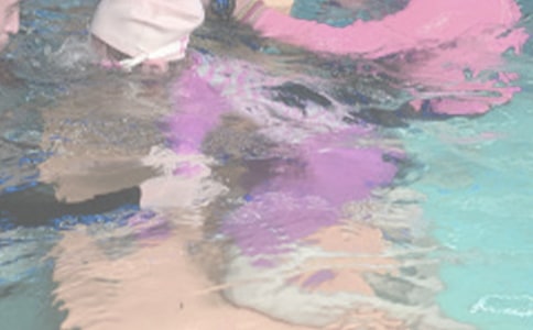 快乐的游泳课作文