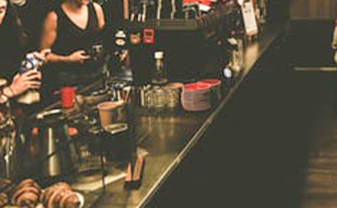 酒吧高中叙事作文