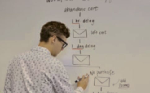 班主任是人类道德的守夜人作文