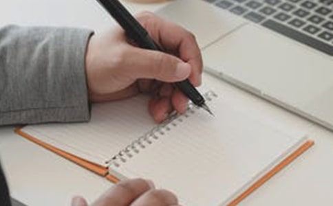 令我敬佩的残疾叔叔四年级作文450字