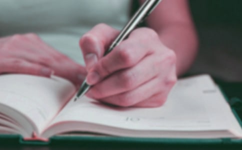 为了上学微笑作文