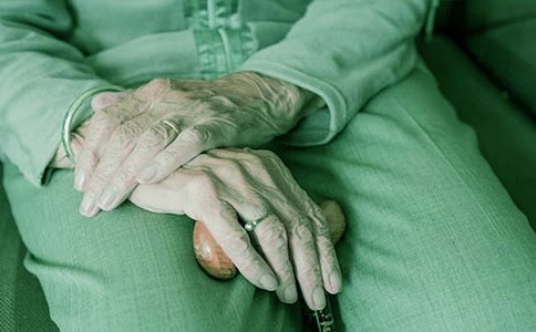 四年级作文《最敬佩的奶奶》