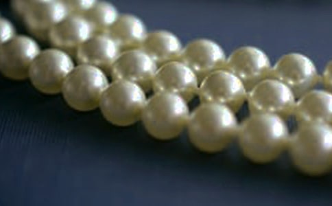 想要卓然出众就把自己变成珍珠哲理故事