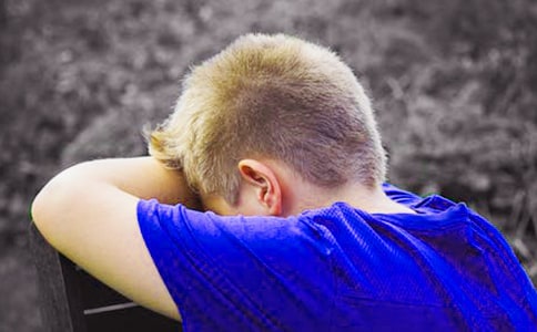 描写哭泣的优美段落